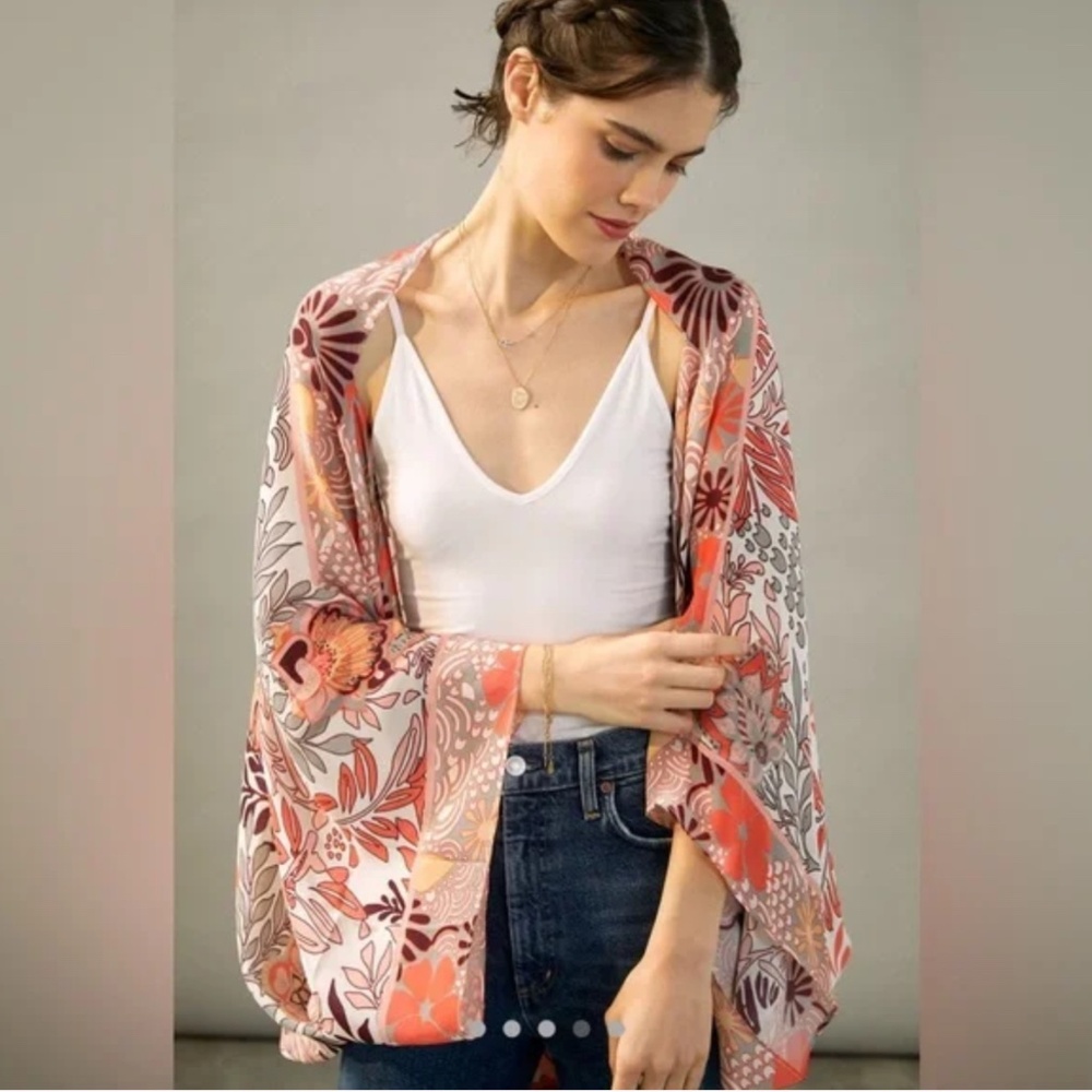 Anthropologie Larissa Floral Kimono